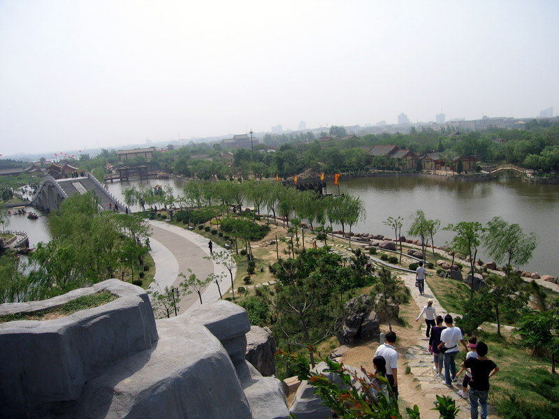 Qingming Riverside Landscape Garden